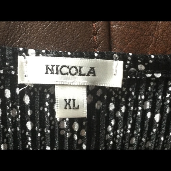 New black and white blouse - Picture 6 of 7